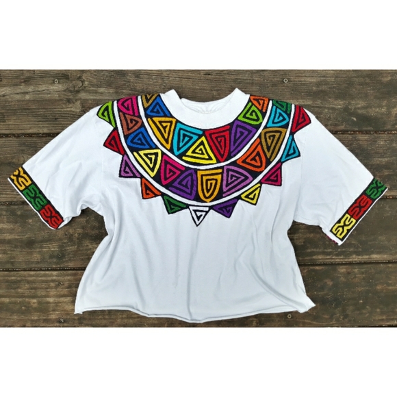 Tops - Vintage Symbol Tshirt